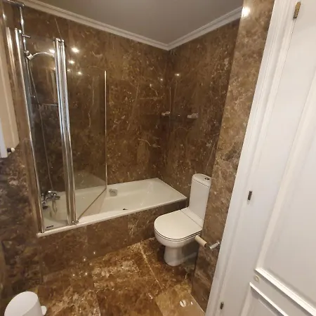 Acacias - Piso Amplio En Playa De Poniente 6 Personas Con Garaje - Vut-2654-as * Gijon
