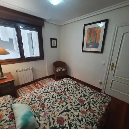 Acacias - Piso Amplio En Playa De Poniente 6 Personas Con Garaje - Vut-2654-as Apartment Gijon