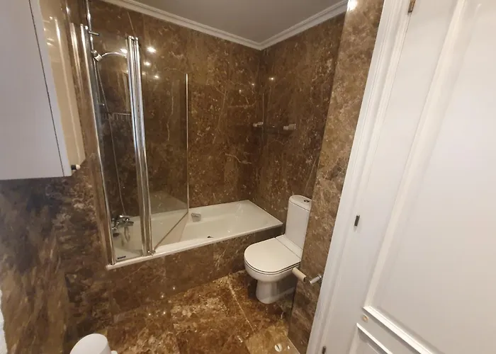 Acacias - Piso Amplio En Playa De Poniente 6 Personas Con Garaje - Vut-2654-as * Gijón