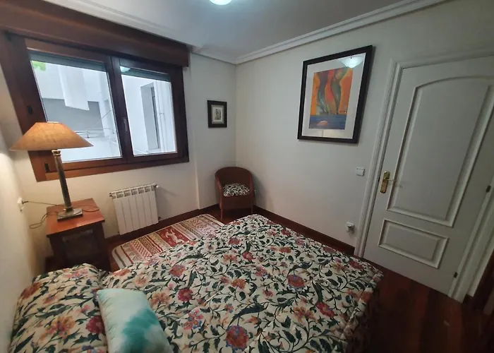 Acacias - Piso Amplio En Playa De Poniente 6 Personas Con Garaje - Vut-2654-as Appartement Gijón