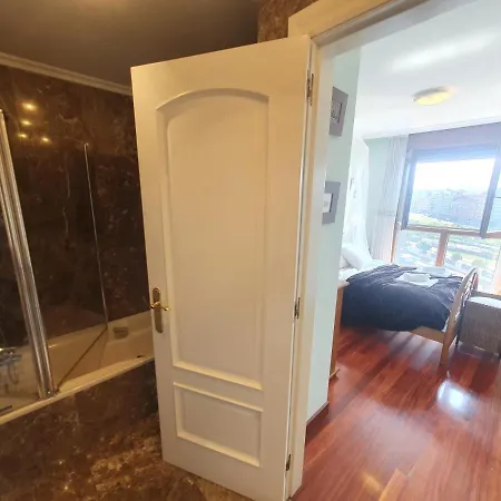 Acacias - Piso Amplio En Playa De Poniente 6 Personas Con Garaje - Vut-2654-as *